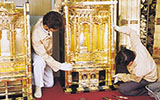 金仏壇の製造工程 組み立て